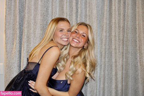 pom-pom girl asiatique onlyfans nu parfait photo