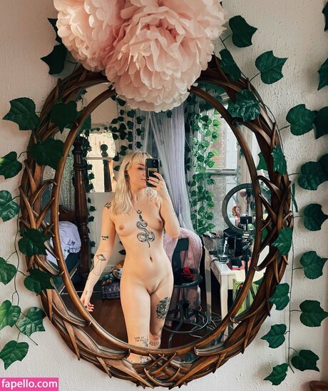 Naomi Nash star du porno galeries