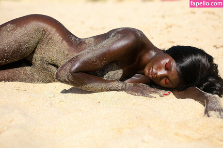 Naomi Nash top star des photos