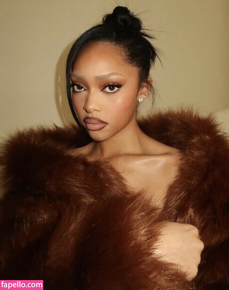 Jodie Woods modèle xxx image