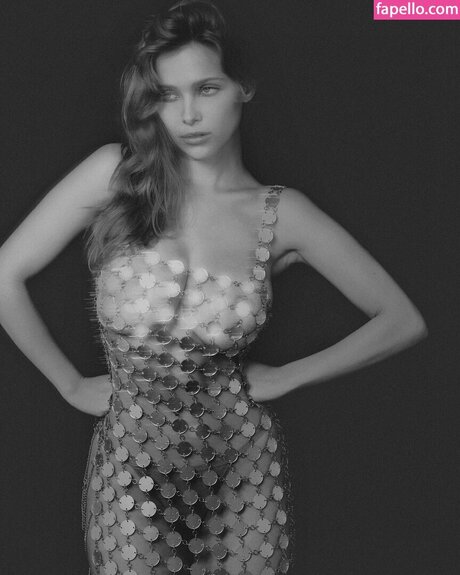 tatouages ​​blonds onlyfans meilleur porno photos