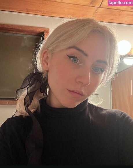 Mkultramilf actrice érotique image