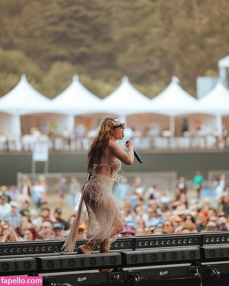 Marisa Dabice art star du porno des photos