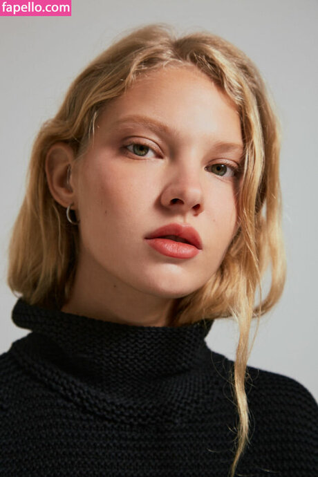 Nika Khromova belle étoile image