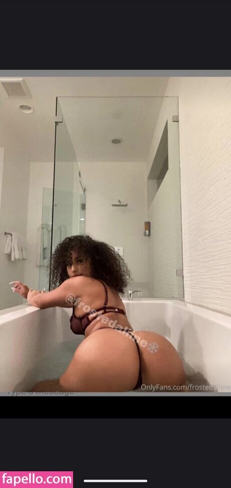 Frosted Aliine star du porno chaude des photos