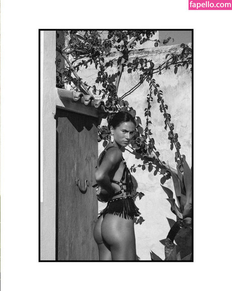 Lauren Messack star exclusive des photos