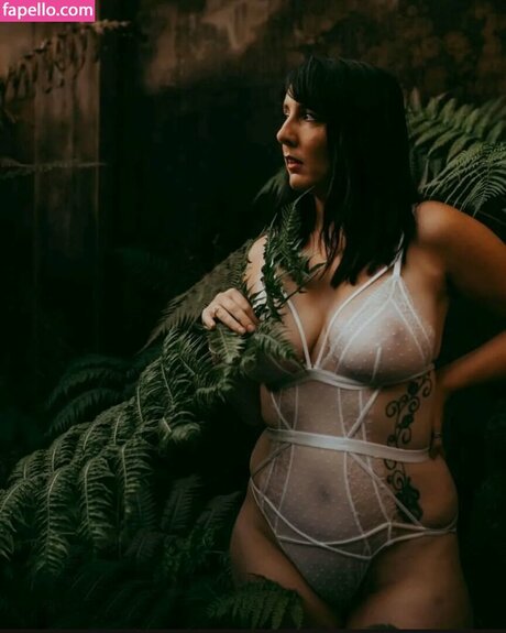 knee deep in life star du porno belle image