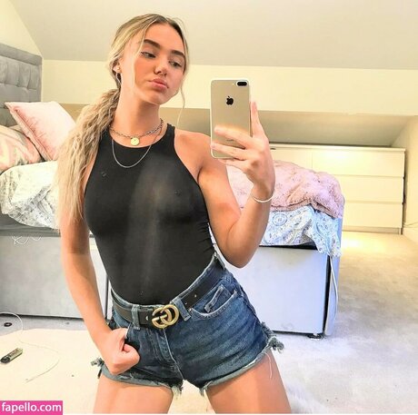 Amy Buck actrice artistique galerie