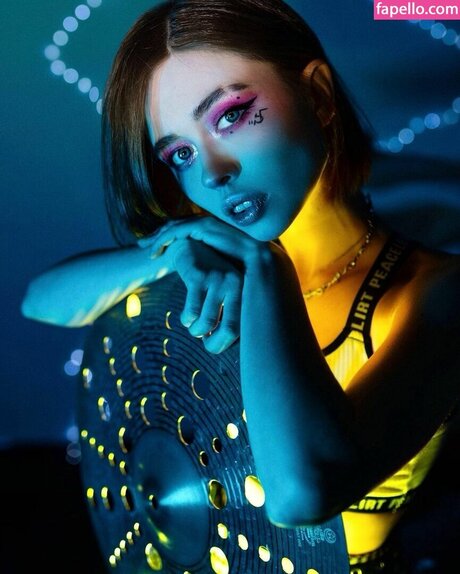 fans asiatiques célèbres nus gratuits photo