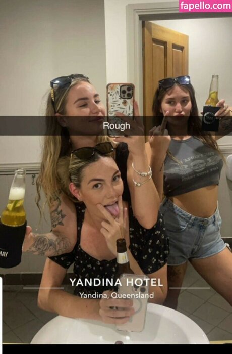 trio à gros seins onlyfans parfait xxx collection