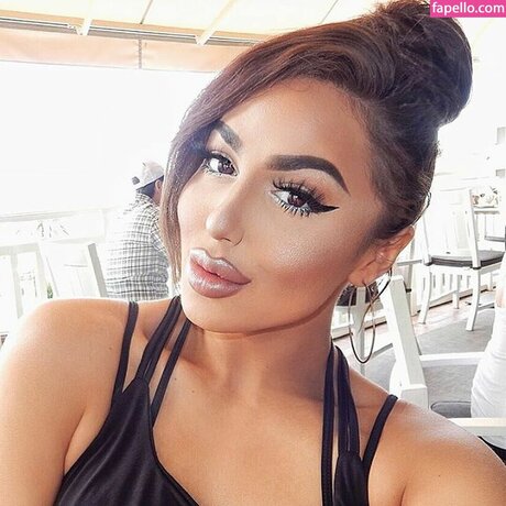 ItsLademi modèle sexy archive