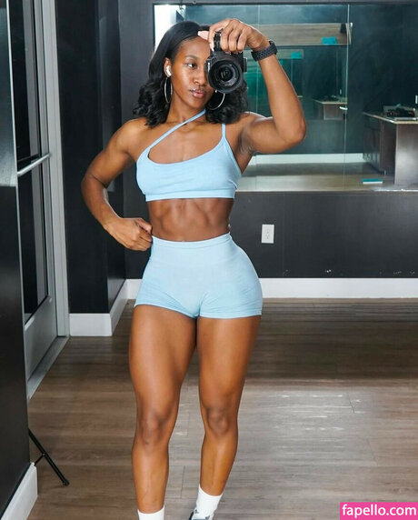 Tiara Howard haut de star du porno galeries