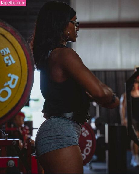 Tiara Howard modèle exclusif galerie