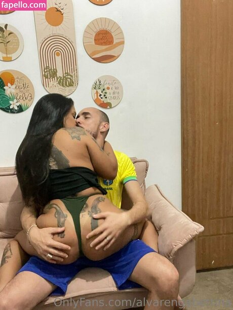 Bettina Alvarenga étoile nue image