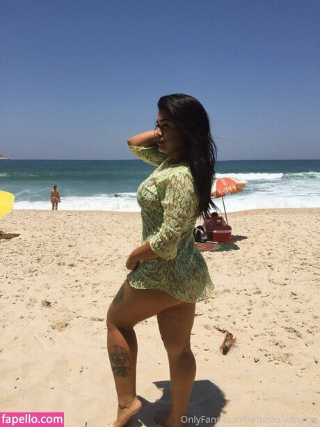 Bettina Alvarenga étoile de haute qualité images