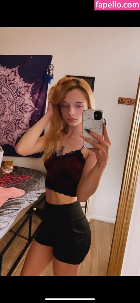 Kelly Lyn meilleure star du porno archive