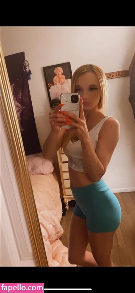 Kelly Lyn actrice parfaite galerie