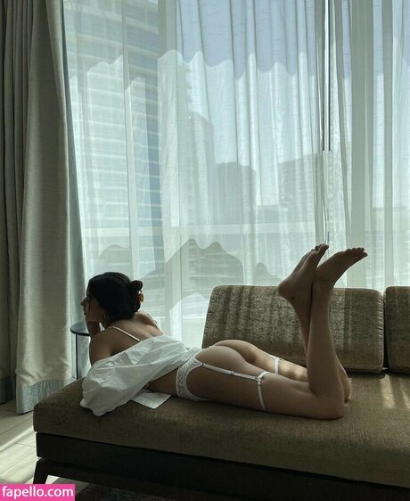 Cami Romero étoile de l'art des photos