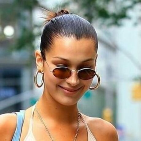 Bella Hadid top star photos