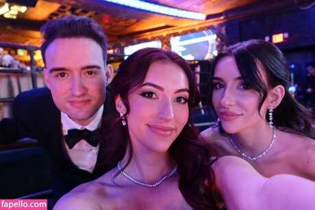 filles célèbres onlyfans meilleure jolie des photos