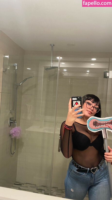 ghouluvr modèle artistique galerie