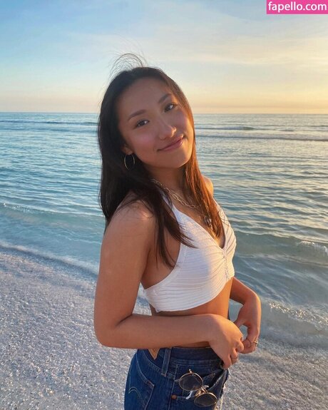 Chloe Aquino belle étoile archive