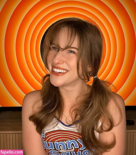 Alaurabidingcitizen actrice érotique photos