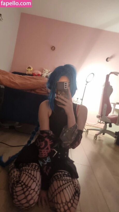 leikyu actrice nue archive