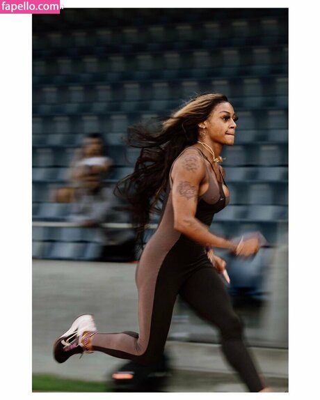 Shacarri Richardson star du porno de haute qualité archive