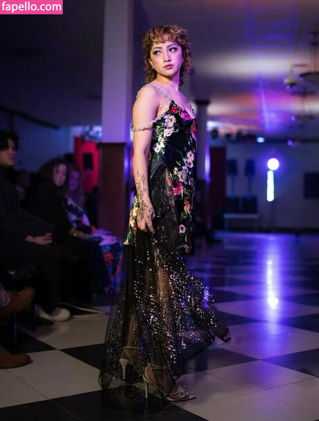 NightmareSkank actrice sexy photos