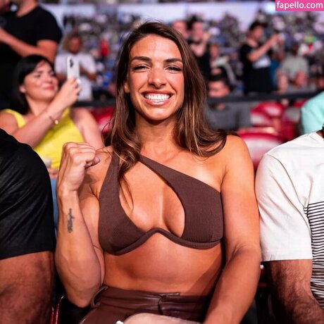 mackenziedern actrice porno galerie