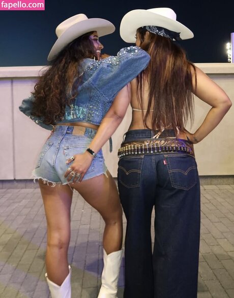 Varada Sethu star pornographique archive