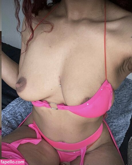 Nay Devine star du sexe galerie