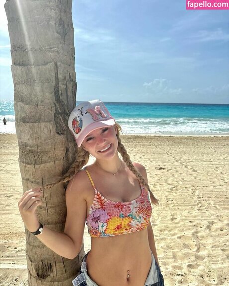 Mads Thompson Maddiiedee nus de stars du porno image