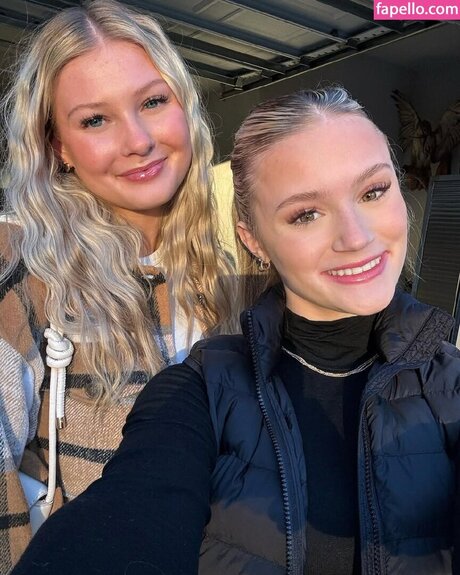 Mads Thompson Maddiiedee art de star du porno photos