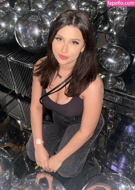 Kelly Tayler star du porno érotique img