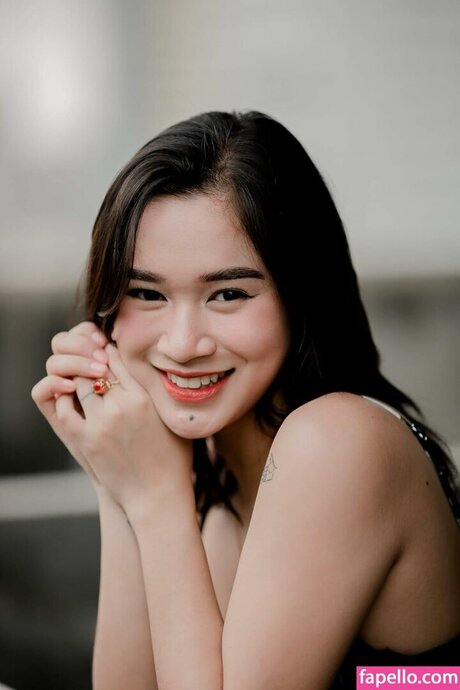 Candy Veloso actrice hd des photos