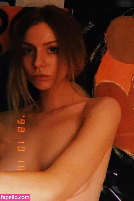 Maddie Phillips modèle artistique galerie