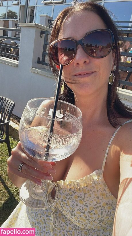 Kate Harrison étoile adulte archive