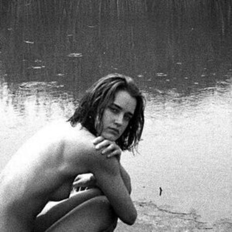 Kate Harrison jolie actrice des photos