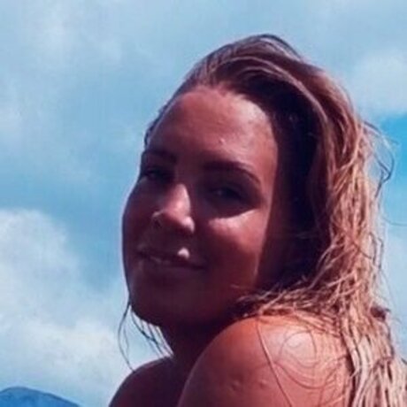 épouse pute onlyfans nu de haute qualité image