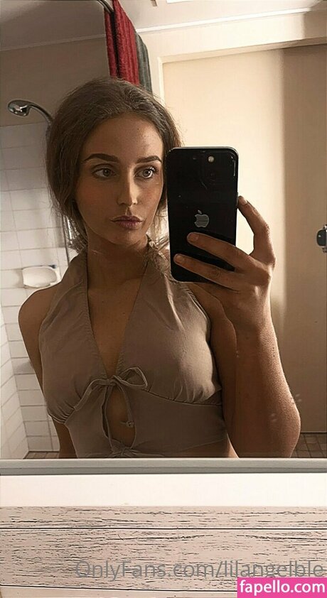 BbyBc nus de stars du porno image