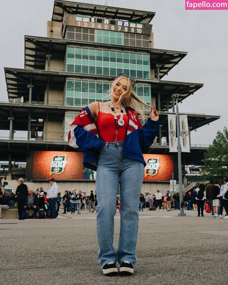 Lynzie Fulton mannequin img