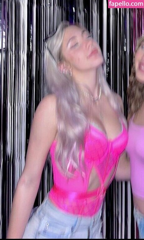 Caroline Ambrose actrice hd des photos