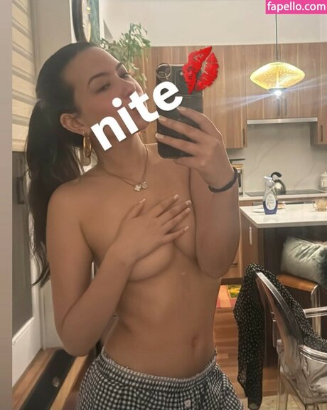 Ana Rackz jolie star du porno des photos