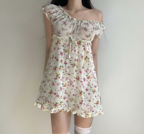 chaton courbé onlyfans érotique parfait img