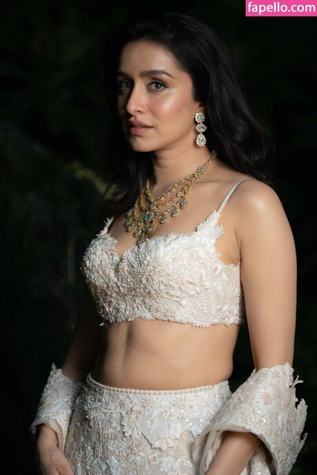 Shraddha Kapoor actrice de nus des photos
