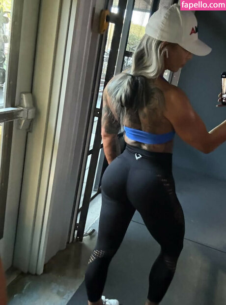 Sara Pauline modèle érotique img