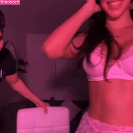 Ana Maxi star du porno gratuite photos