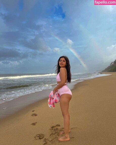 Akshita Rai Shrivastava art de star du porno images